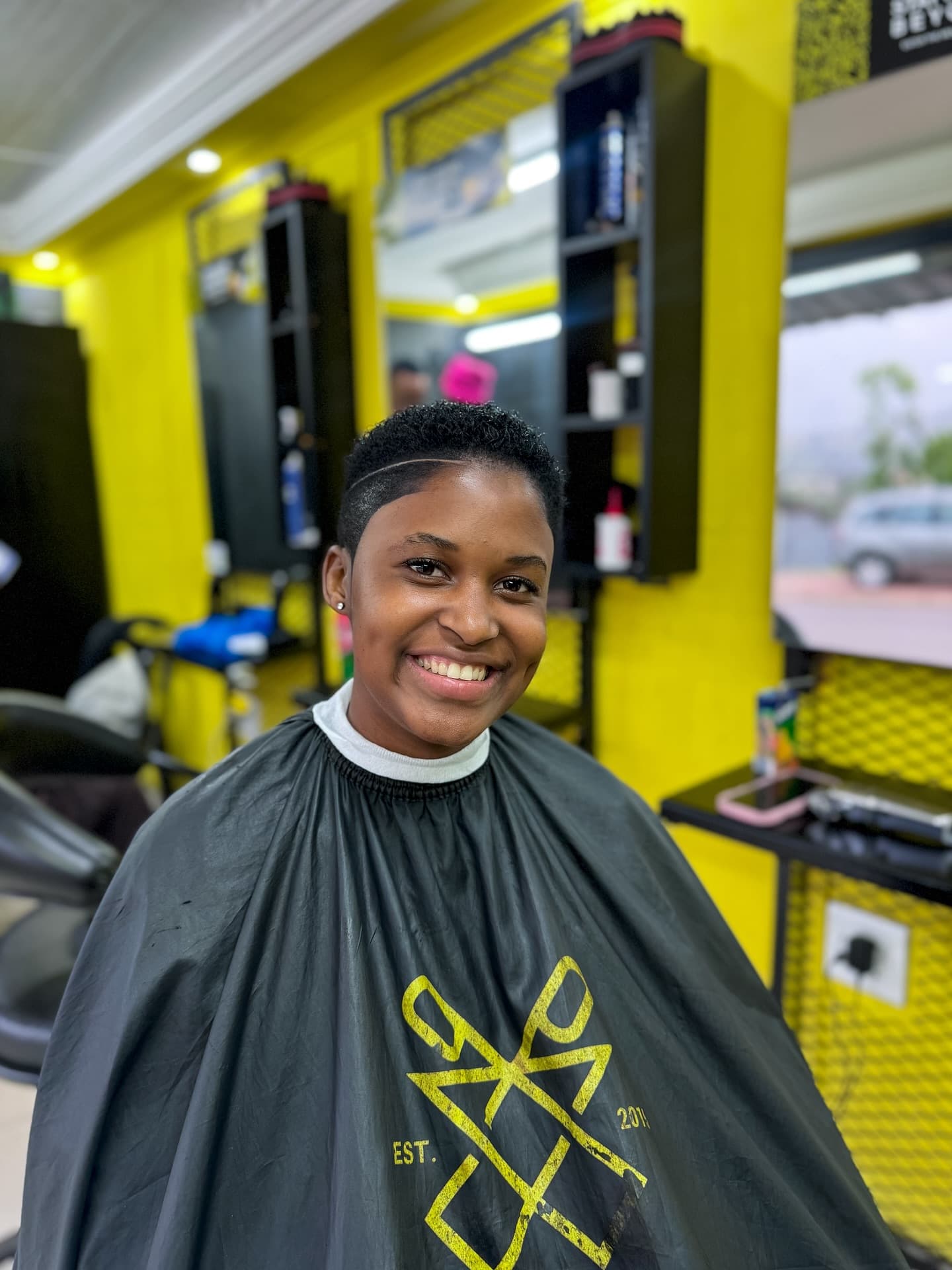 Black Dye ladies Cut